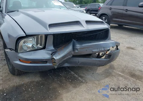 2006 Ford Mustang V6 z USA, uszkodzony, nr VIN 1ZVFT80N365253477